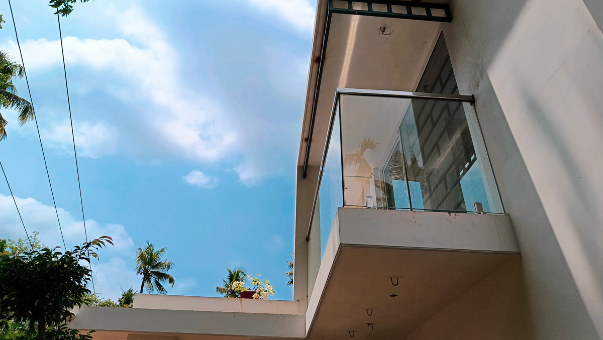 home balcony design kerala